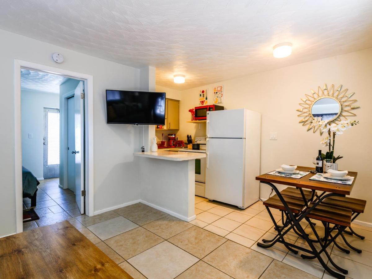 Beautiful Old Apartment With Beach Gear Fort Lauderdale Exterior foto